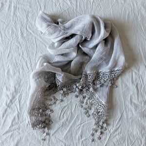 Elegant Gray Lace Trim Scarf